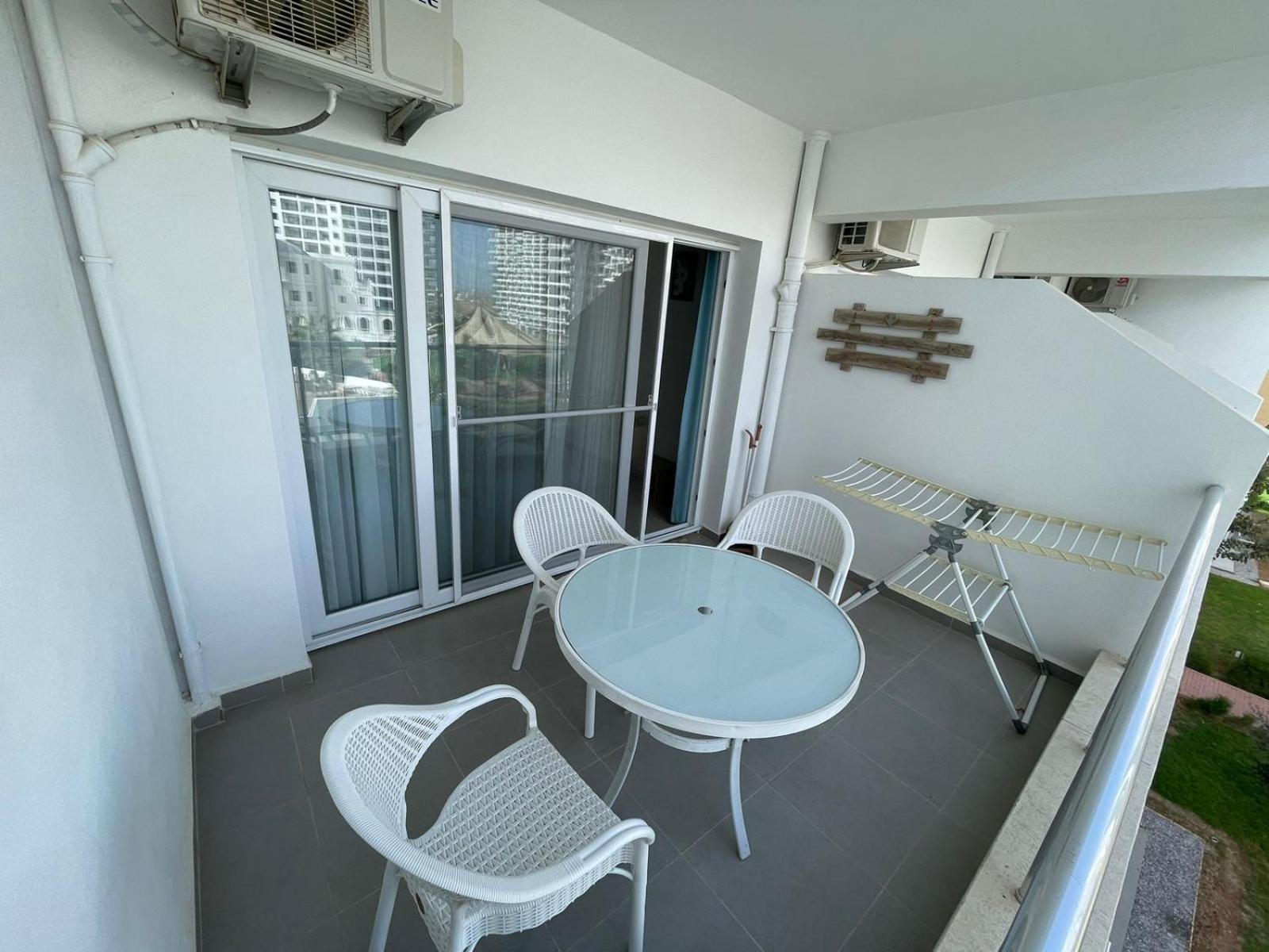 Blue Apartment In 5* Ceasar Resort Trikomo 外观 照片